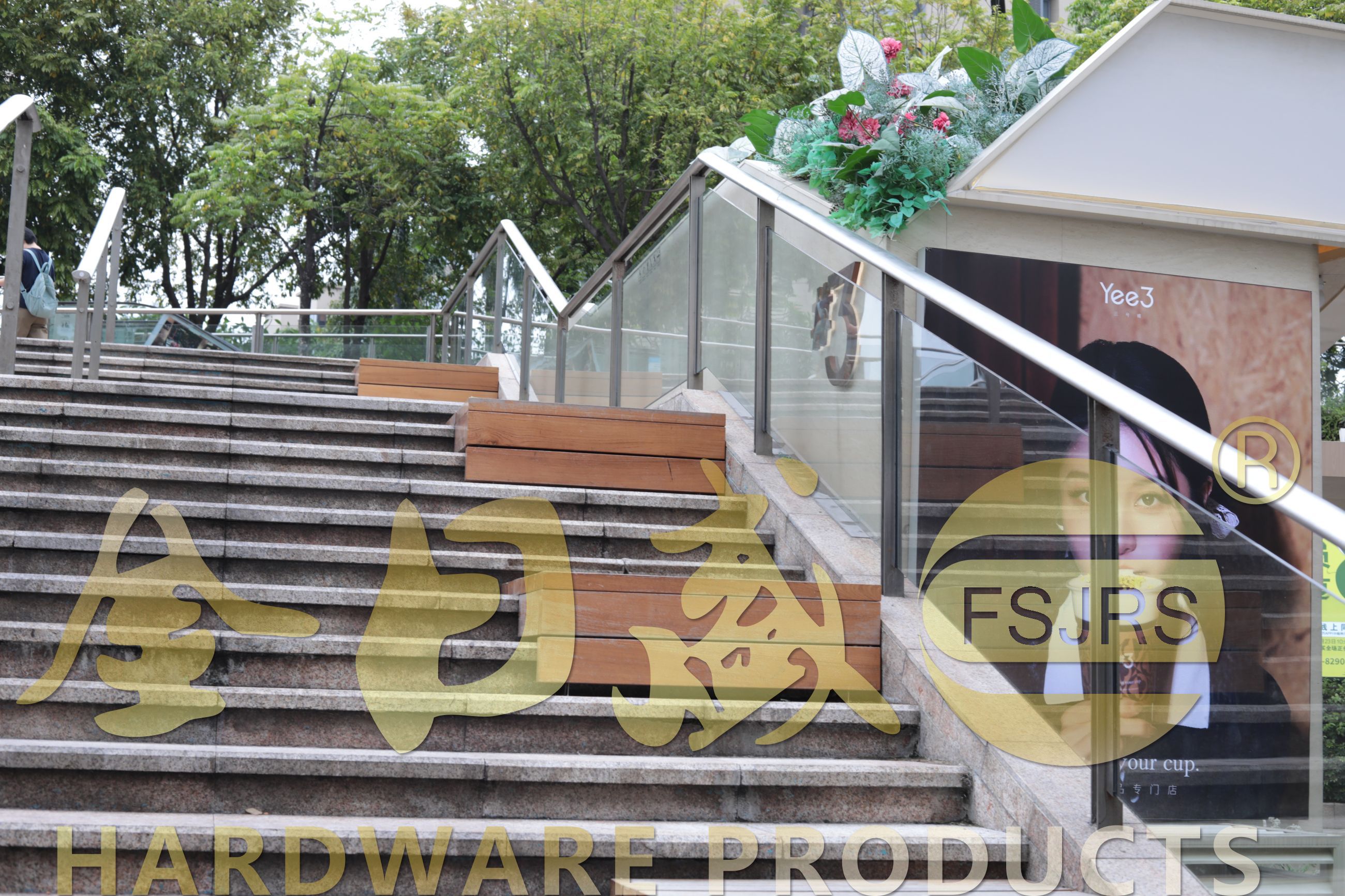 不锈钢护栏厂家nova岭南天地（双钢板）护栏工程案例